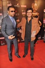Gulshan Grover at Screen Awards red carpet in Mumbai on 12th Jan 2013 (314).JPG